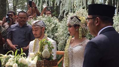 Syahnaz dan Jeje Resmi Jadi Pasangan Suami Istri